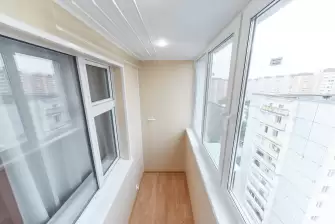 Остекление, утепление и отделка балкона ПВХ