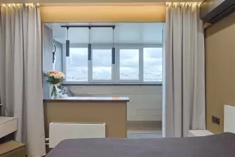 Объединение прямого балкона с комнатой