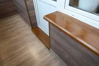 Утепление и облицовка балкона ламинатом