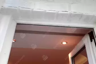 Отделка и остекление Г-образного балкона