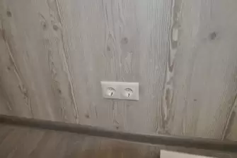 Отделка балкона под ключ с теплым остеклением ПВХ Рехау