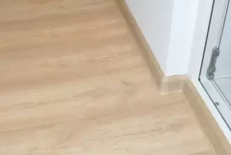 Остекление балкона в серии дома 01-ПЗ с утеплением и отделкой